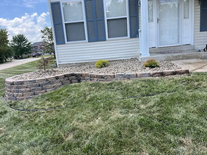 TrueCare Landscaping LLC Picture 3