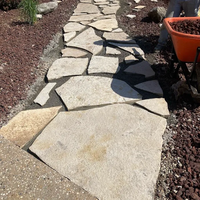 Ibarras Landscaping LLC Picture 5
