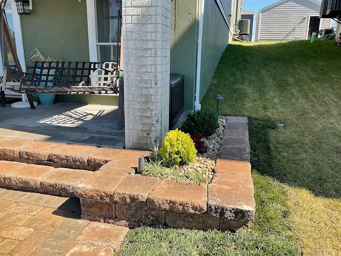 Valdez landscapes llc Picture 1