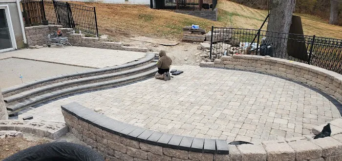 Valdez landscapes llc Picture 5