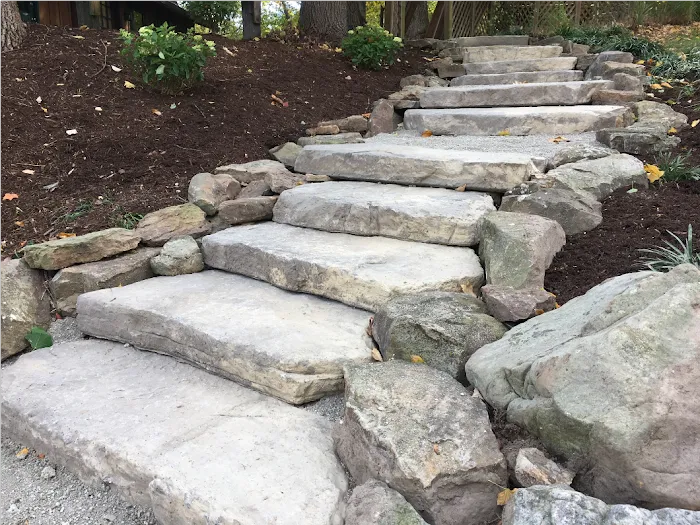 D&R LANDSCAPING INC Picture 1