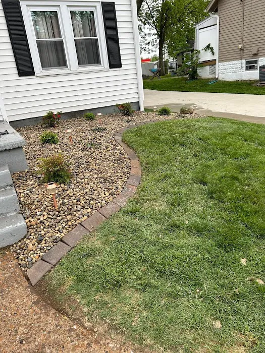 Main Street Lawn & Landscape Picture 7