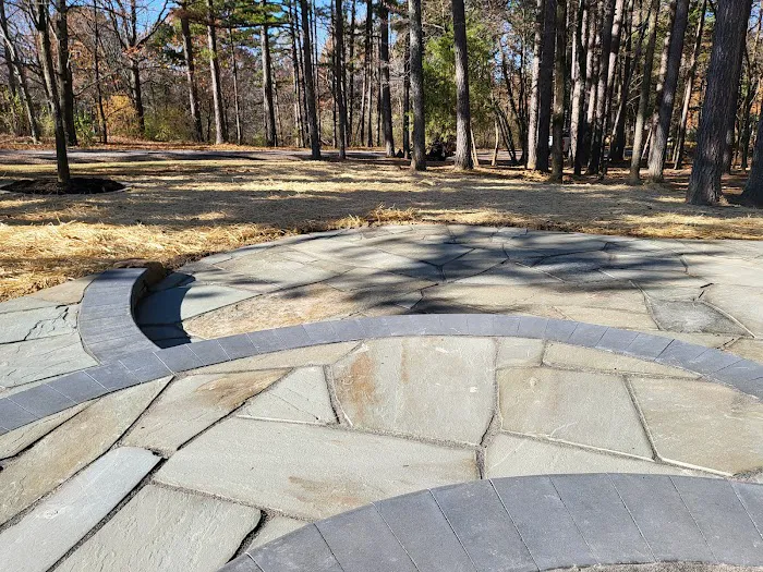 Shawnee Landscaping Picture 1