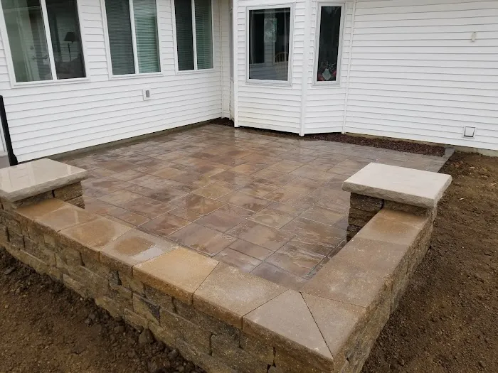 Monarch Landscaping & Garden Center Picture 3