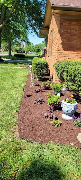 JThomas Lawn Care Services LLC Picture 1