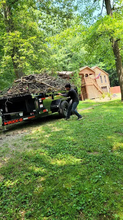 JThomas Lawn Care Services LLC Picture 4