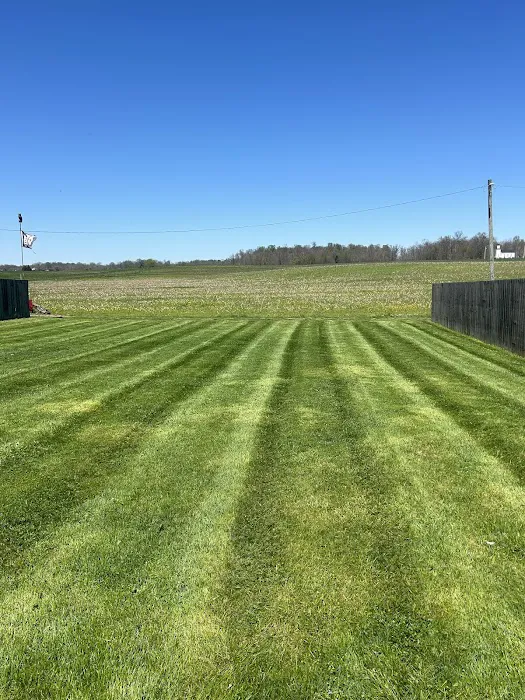 Blades Lawn & Landscape LLC Picture 1