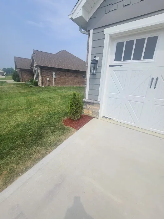Modern Lawn and Landscape LLC Picture 3