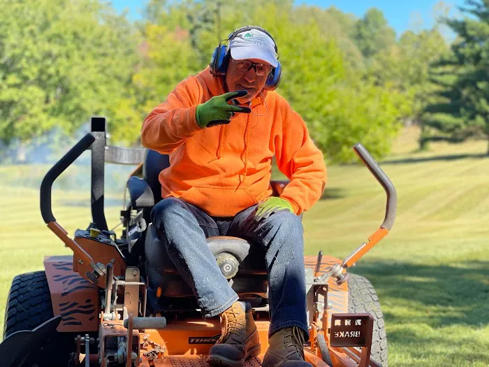 BK LAWN CARE Picture 10