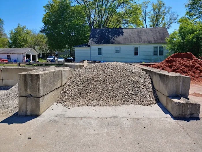 Mulch Man Property Maintenance LLC Picture 4