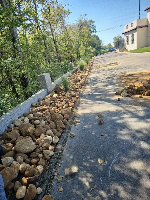 Wolf Pack Hardscaping LLC Picture 5