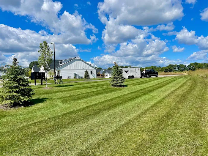Patriot Outdoor Services LLC Picture 1