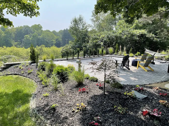 Zelenka Landscaping Picture 4