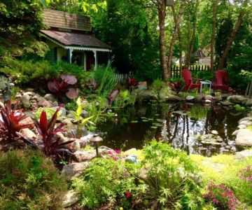 How to Landscape for Seasonal Wildlife Attraction in Your Garden