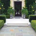 How to Plan an Entryway Garden That Welcomes Guests: Design Tips and Ideas