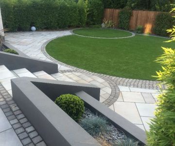 How to Use Curves vs. Straight Lines in Garden Design