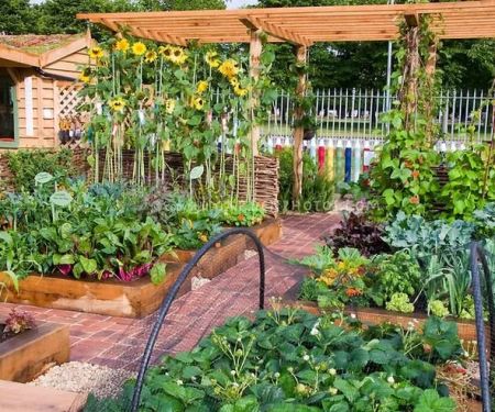 How to Plant a Vegetable Garden That Looks Beautiful