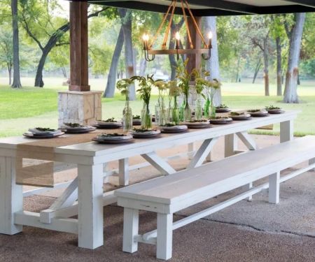 How to Build an Outdoor Dining Area That Flows