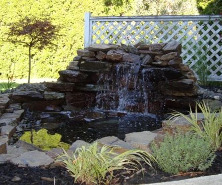 How to Use Subtle Water Features Without Overhead Noise