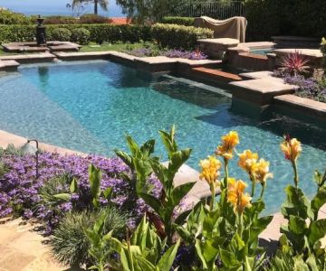 How to Landscape Around a Swimming Pool Without the Mess