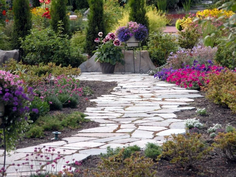How to Build Durable and Elegant Pathways with Natural Stone