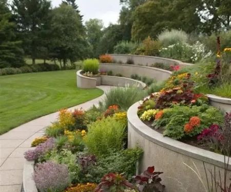 How to Add Curves and Flow to Landscape Design Naturally